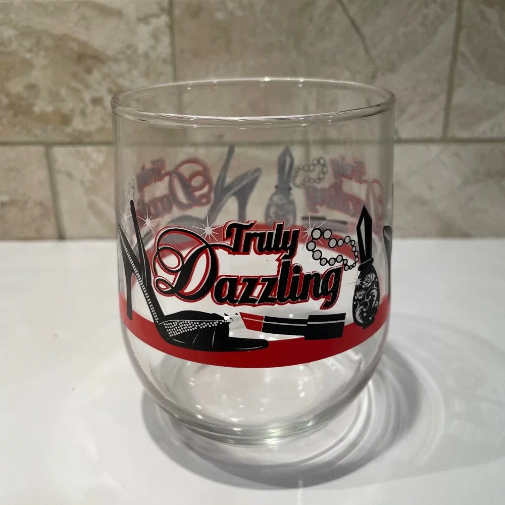 Truly Dazzling Stemless Wine Glasses Set of 4 Red Black Fashion Graphic 4 in